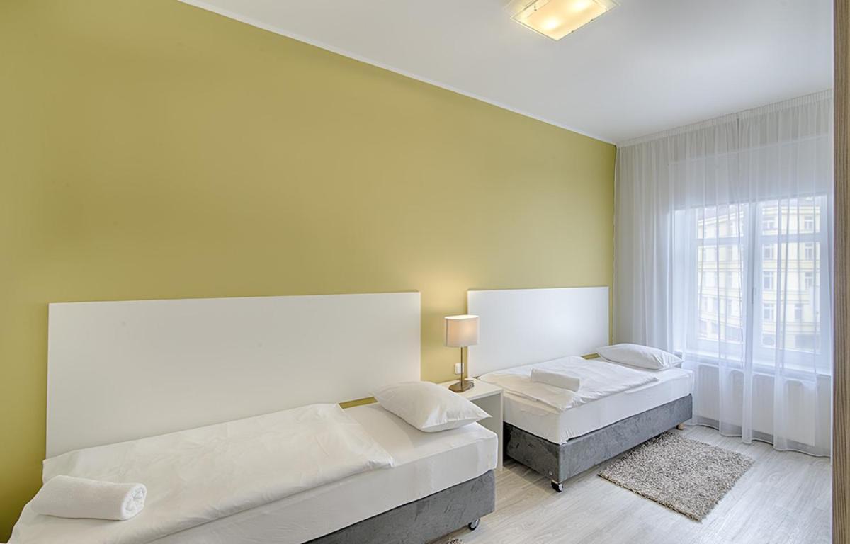 Apartment Promenada 35 كارلوفي فاري المظهر الخارجي الصورة
